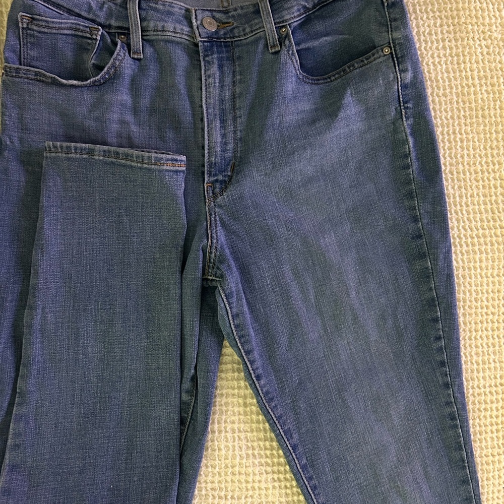 Levi’s !! - Picture 4 of 4
